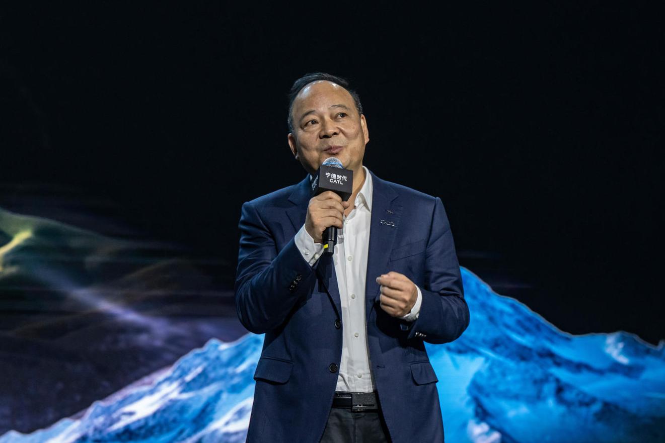 曾毓群:做出一块电池不难,难的是做十亿块一样好的电池